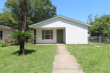 Main picture of 1190 Capitol Blvd