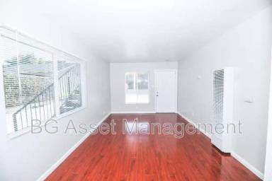 Main picture of 1525 Alcatraz Ave