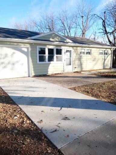 Main picture of 3316 SE Bryant St