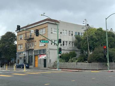Main picture of 2044 International Blvd - Sunny Studios