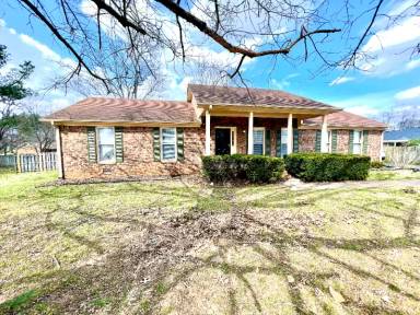 Main picture of 906 Squire Ct