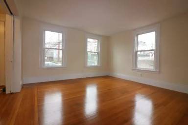 Main picture of 64 Murdock St
