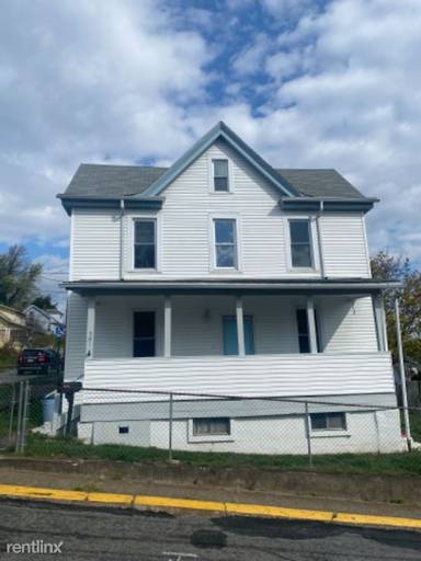 Main picture of 703 Dayton St