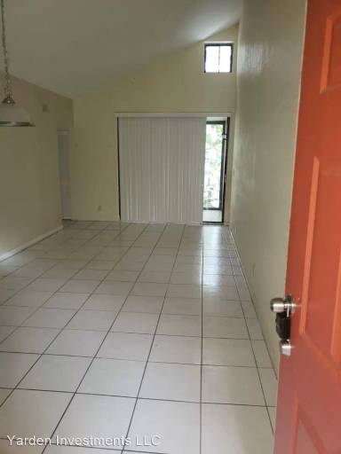 Main picture of 213 Lake Pointe Dr