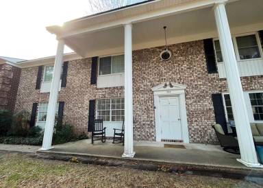 Main picture of 926 Lansing Dr