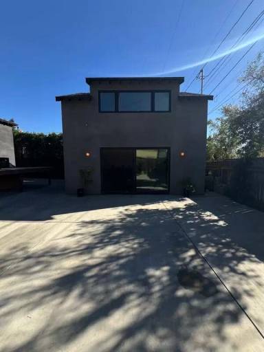 Main picture of 2536 Mayfield Ave