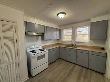 Main picture of 231 17th Ave S