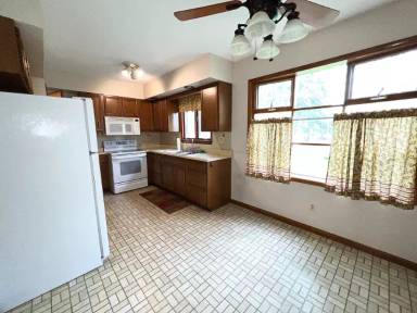 Main picture of 1829 Osterlitz Ave