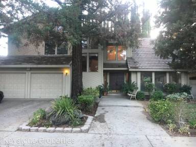 Main picture of 905 Fontana Ct