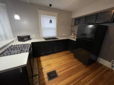 Main picture of 635 Ashland Ave