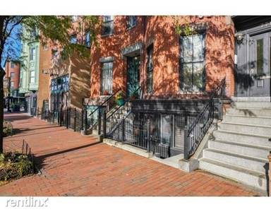 Main picture of 771 Tremont St