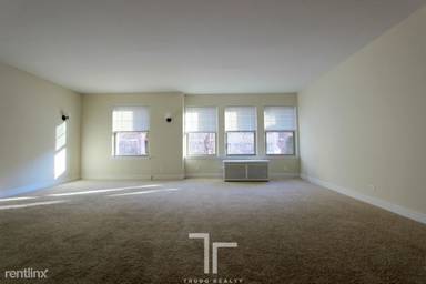 Main picture of 520 W Stratford Pl