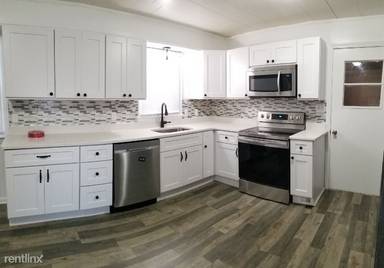 Main picture of 106 Farm Dr