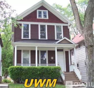 Main picture of 3113 N Bartlett Ave