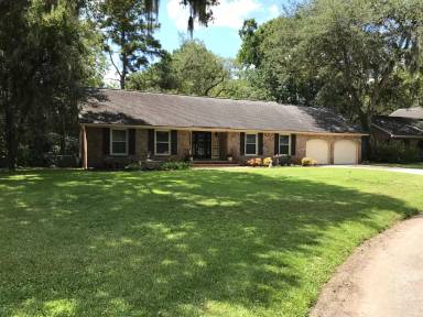 Main picture of 21 S Hampton Dr