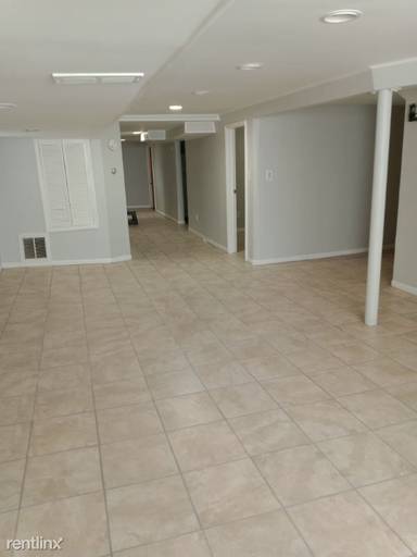Main picture of 1347 N Lorel Ave