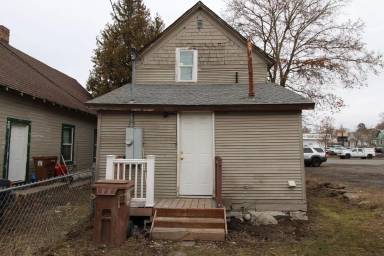 Main picture of 1717 W Maxwell Ave