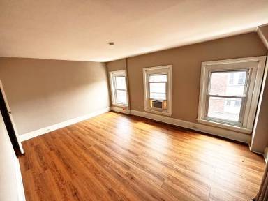 Main picture of 236 E Hector St