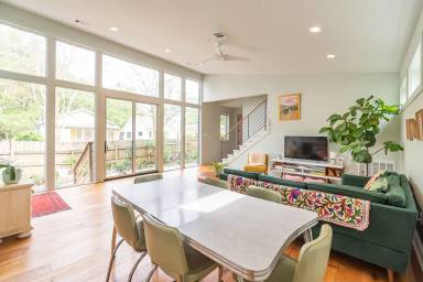 Main picture of 2684 Cork St