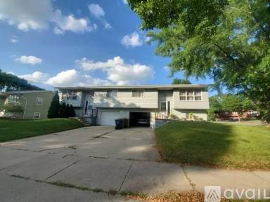 Main picture of 1117 S Thompson Dr