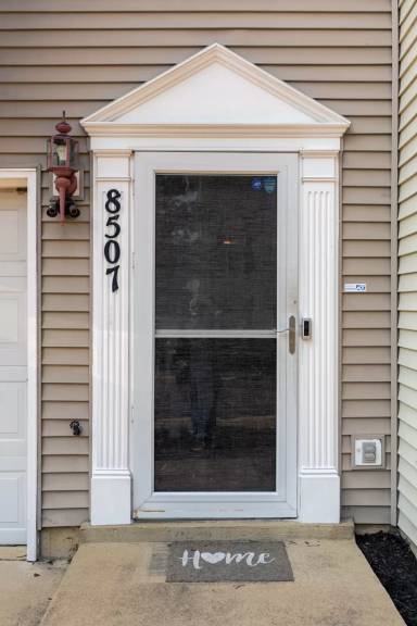 Main picture of 8503 Towne Manor Ct