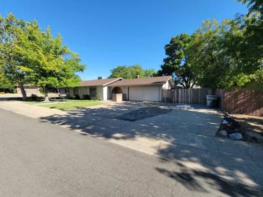 Main picture of 2015 Quartz Way