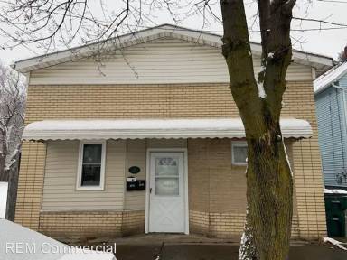 Main picture of 957 W Hopocan Ave