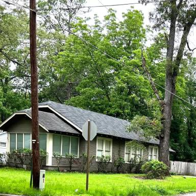 Main picture of 901 W 34th Ave