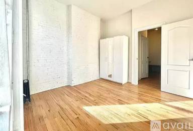 Main picture of 160 Stanton St