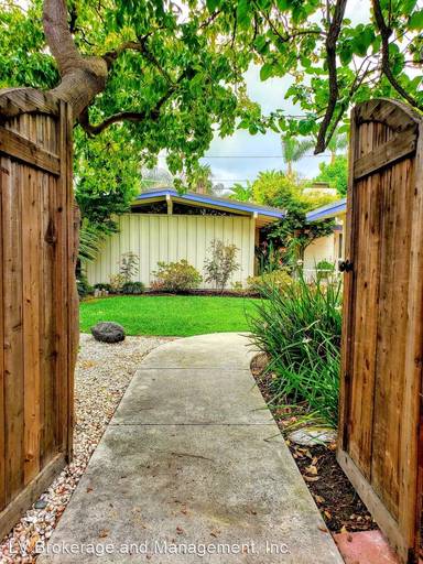 Main picture of 3127 Volk Ave