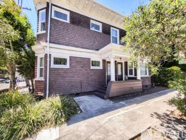 Main picture of 2550 Benvenue Ave