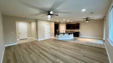 Main picture of 1639 Maine Ave