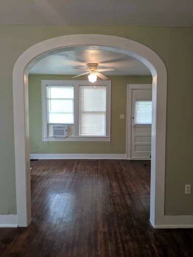 Main picture of 404 B Hill St