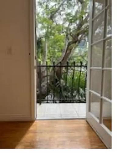 Main picture of 1422 S Bentley Ave