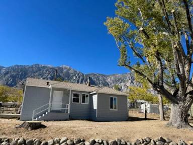 Main picture of Pine Creek Village