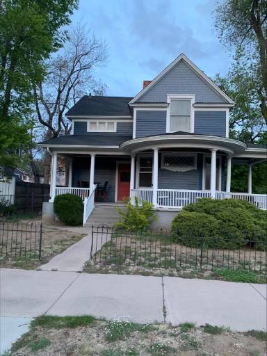 Main picture of 1215 N Weber St