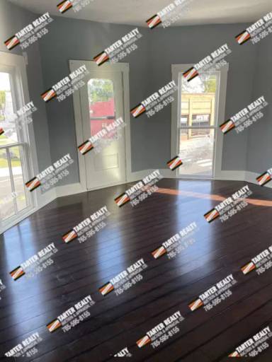 Main picture of 201 1/2 N Main St