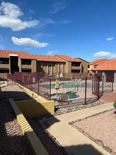 Main picture of 2194 N Pantano Rd