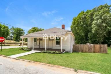 Main picture of 7 Walnut St