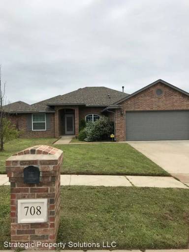 Main picture of 708 Manhattan Dr