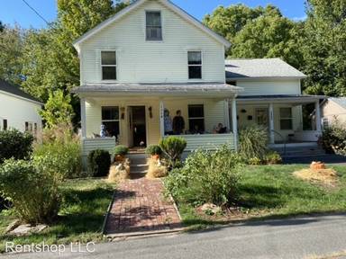 Main picture of 134 Summer St