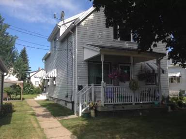 Main picture of 18 Cochrane St