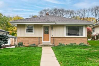 Main picture of 2021 N 116th St