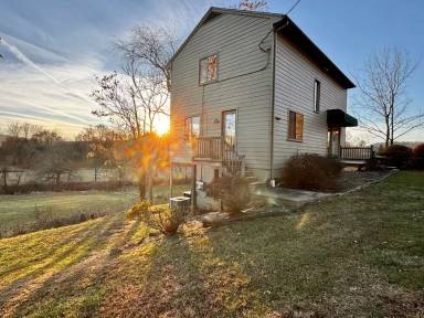 Main picture of 2442 Red Hill Rd