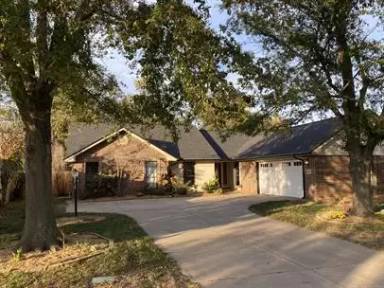 Main picture of 1301 Newbury Dr