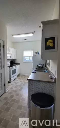 Main picture of 2090 Cross Gate Blvd