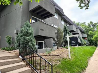 Main picture of 1410 York St