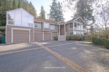 Main picture of 2668 E Lake Sammamish Pkwy NE