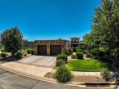 Main picture of 1359 W Shinnecock Cir