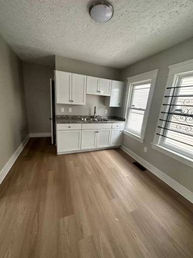 Main picture of 4055 E 108th St